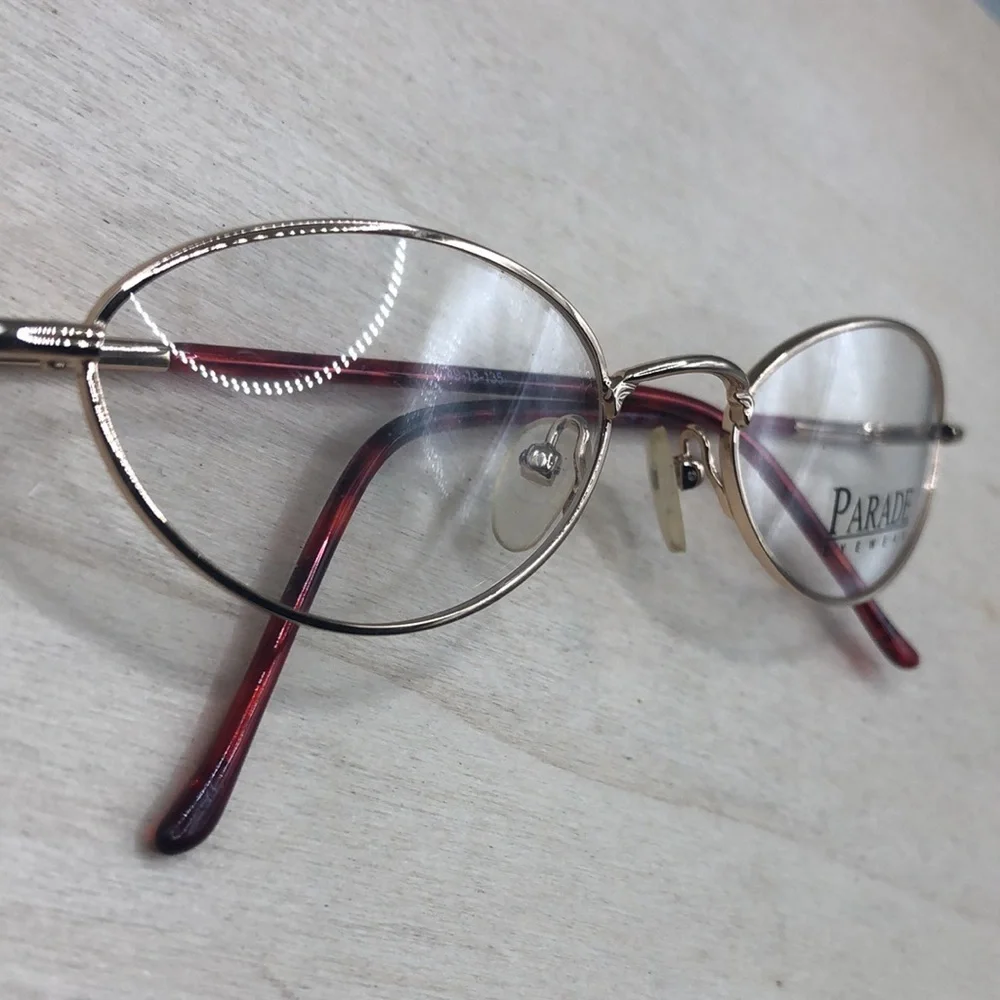 parade eyewear new display