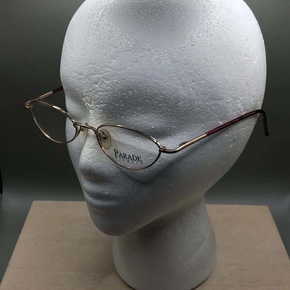 parade eyewear new display