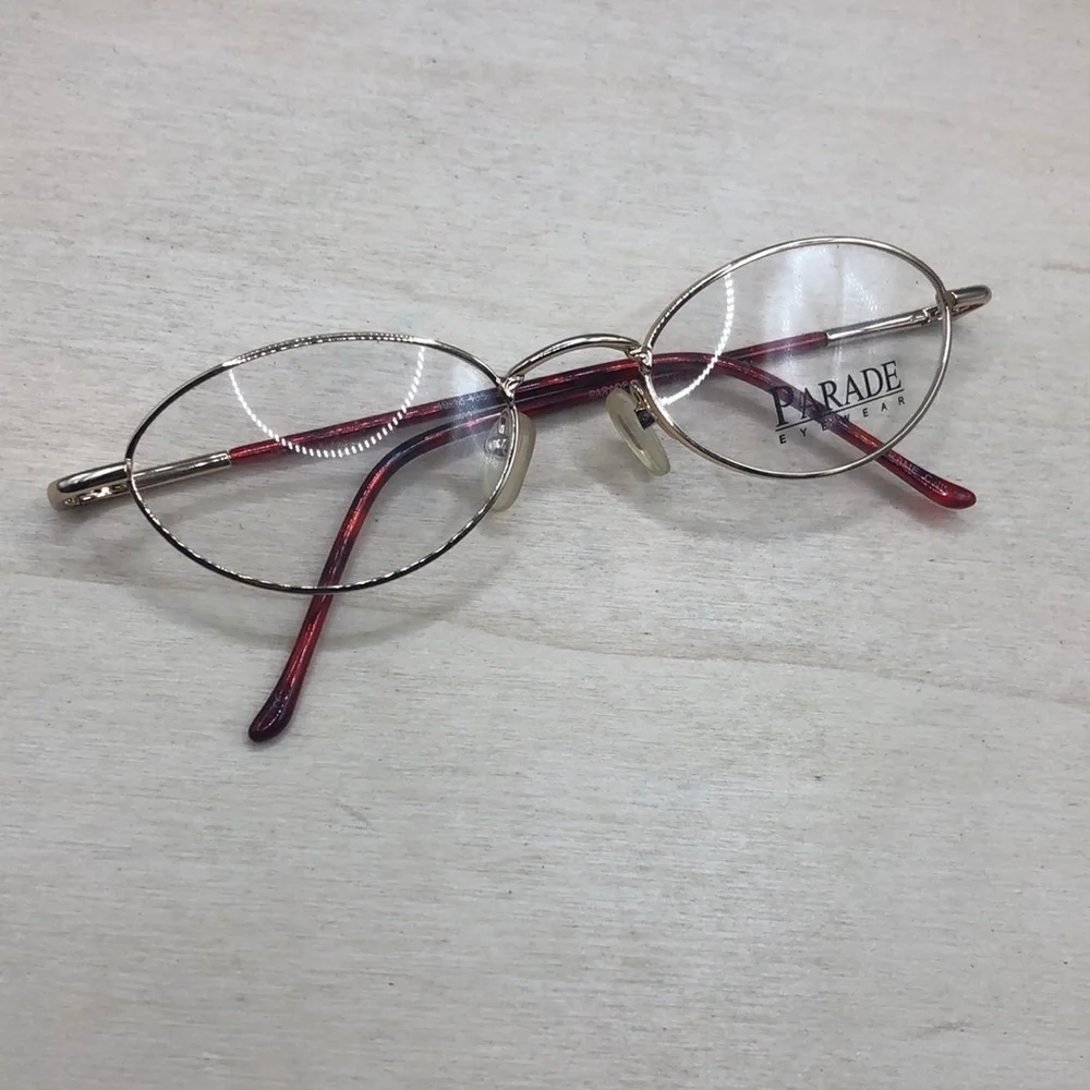 parade eyewear new display