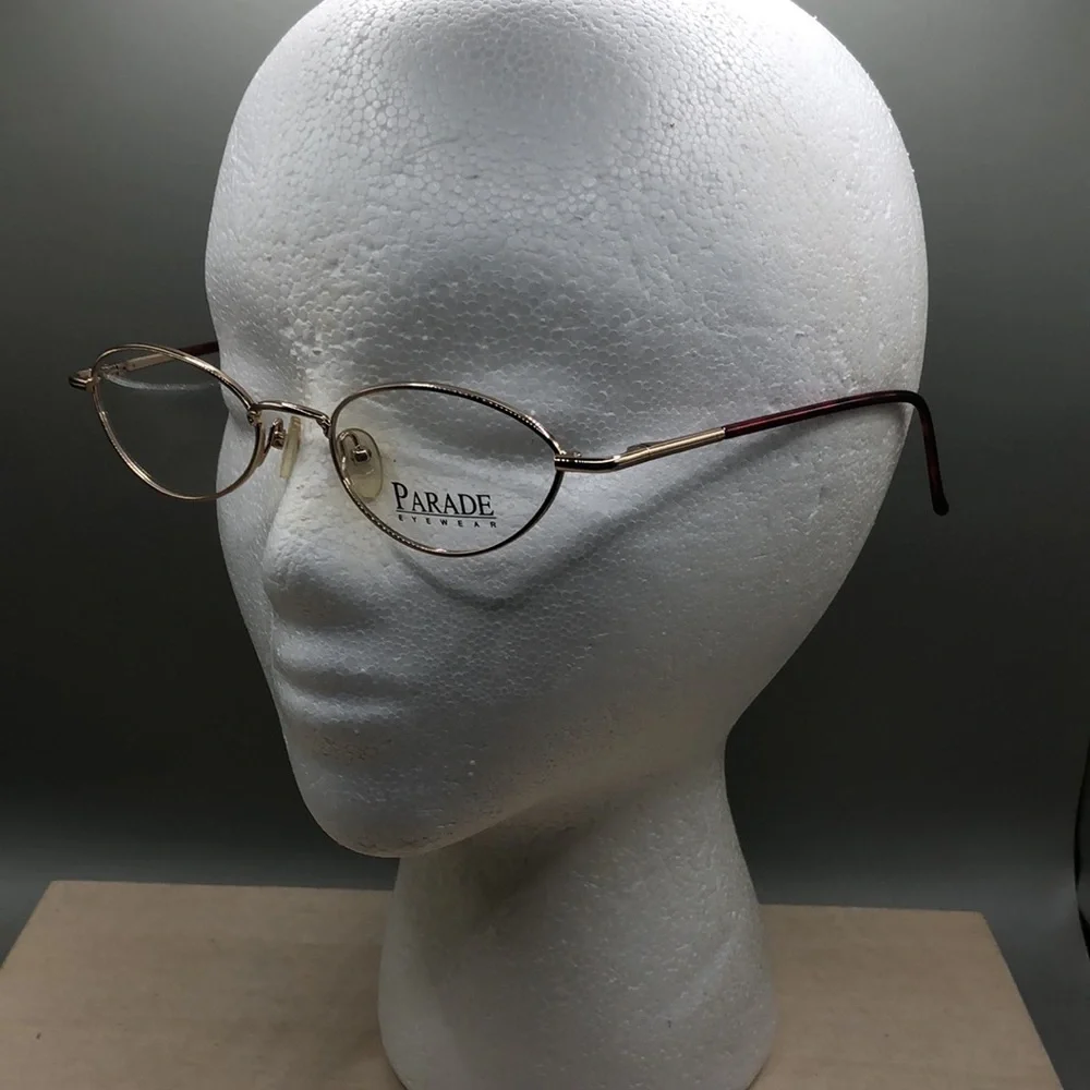 parade eyewear new display
