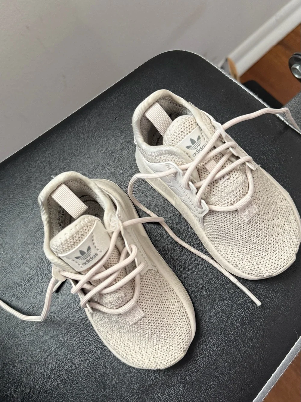 adidas kids sneaker