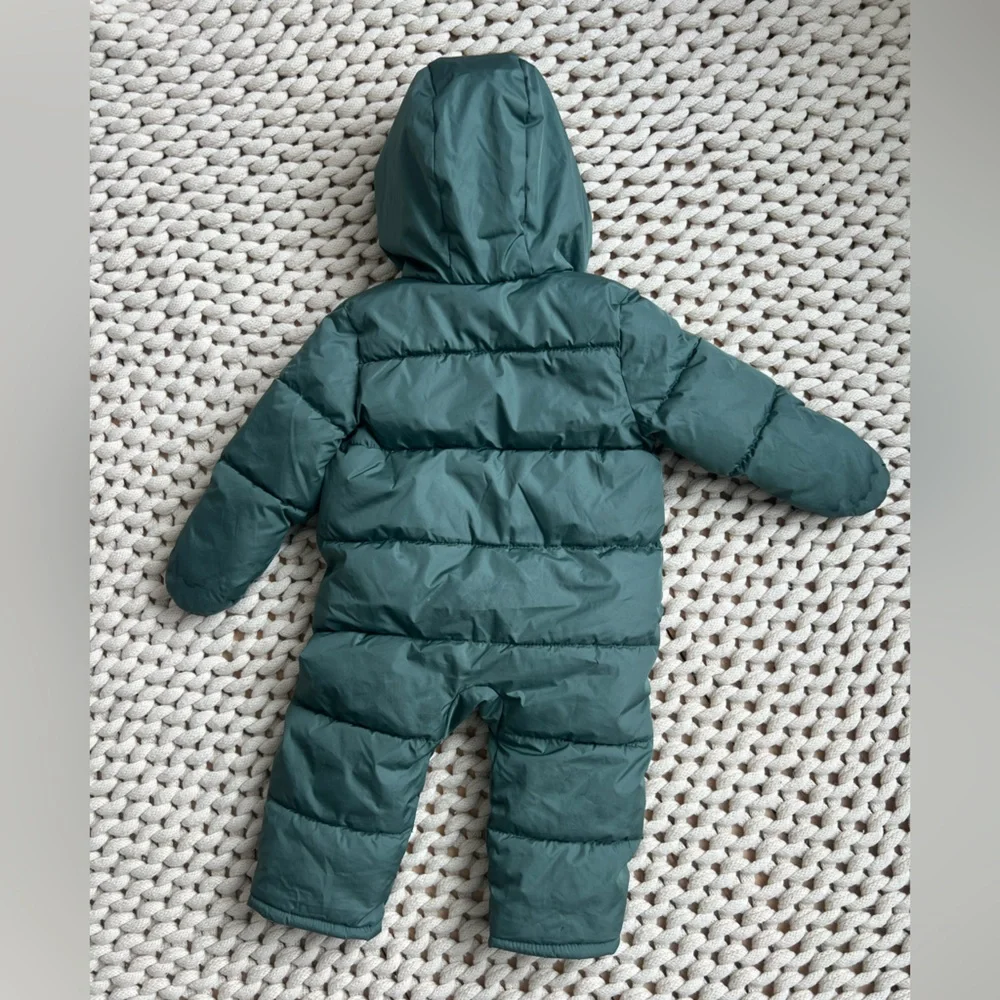 Old Navy hand suit old