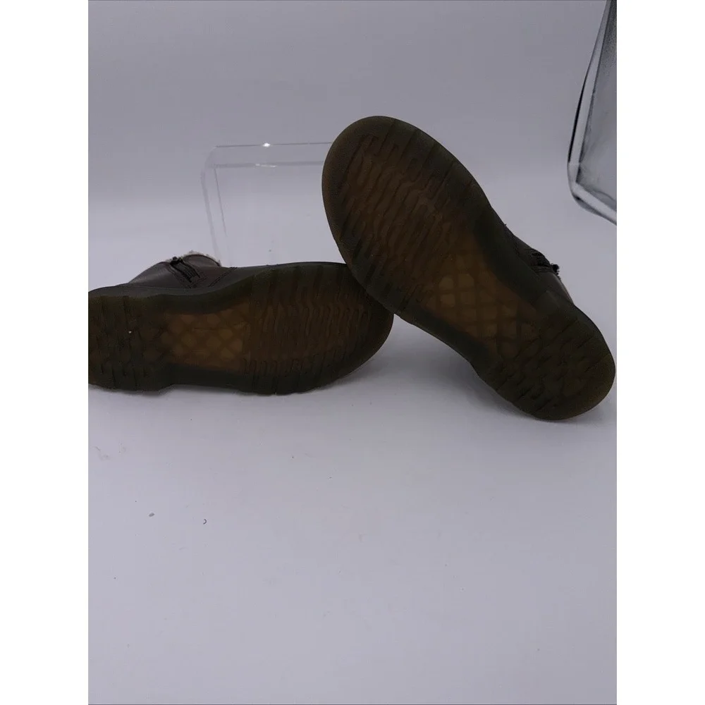 Dr. Martens product pair