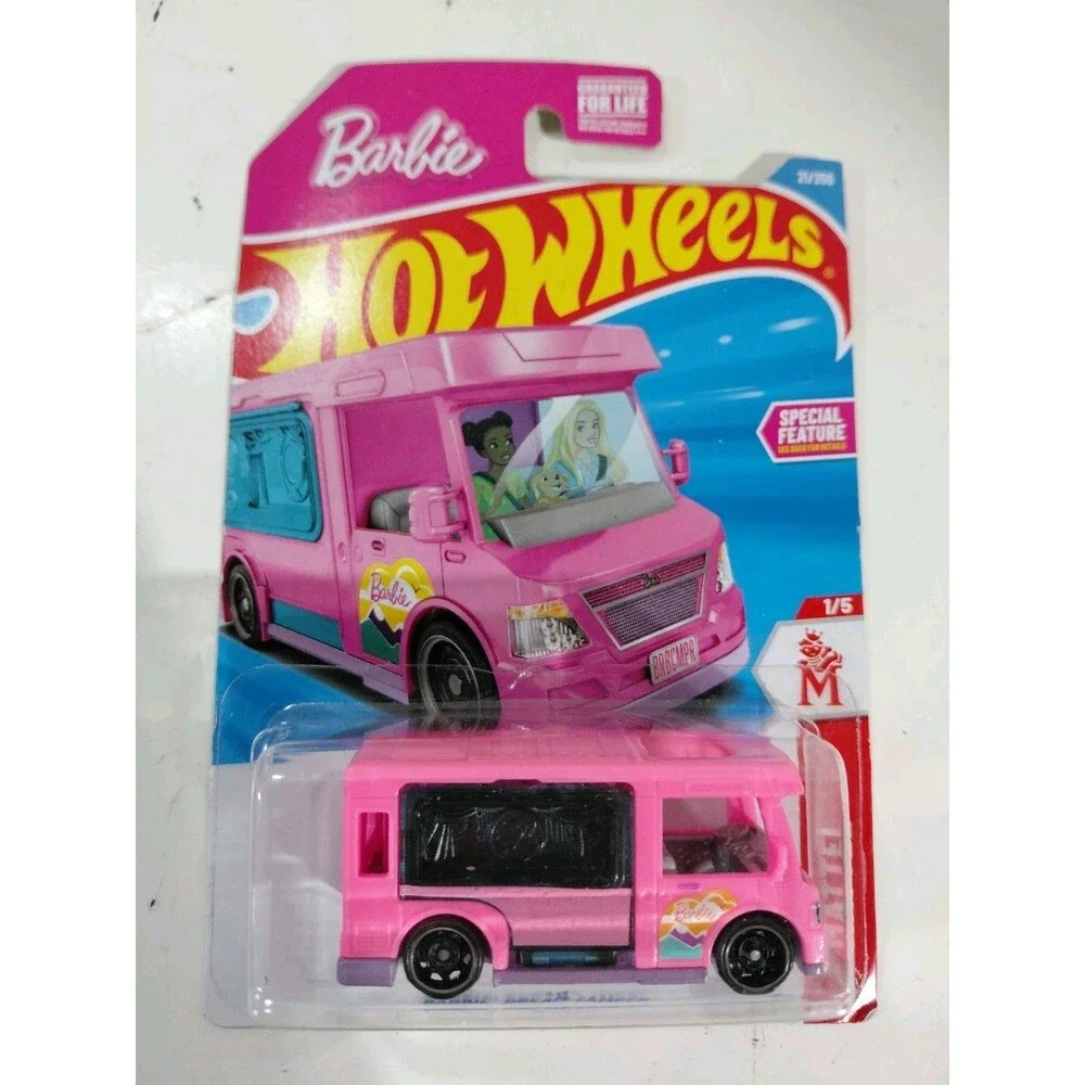 NIP Hot Wheels Mattel Toys Series 1:64 DieCast Barbie Dream Camper