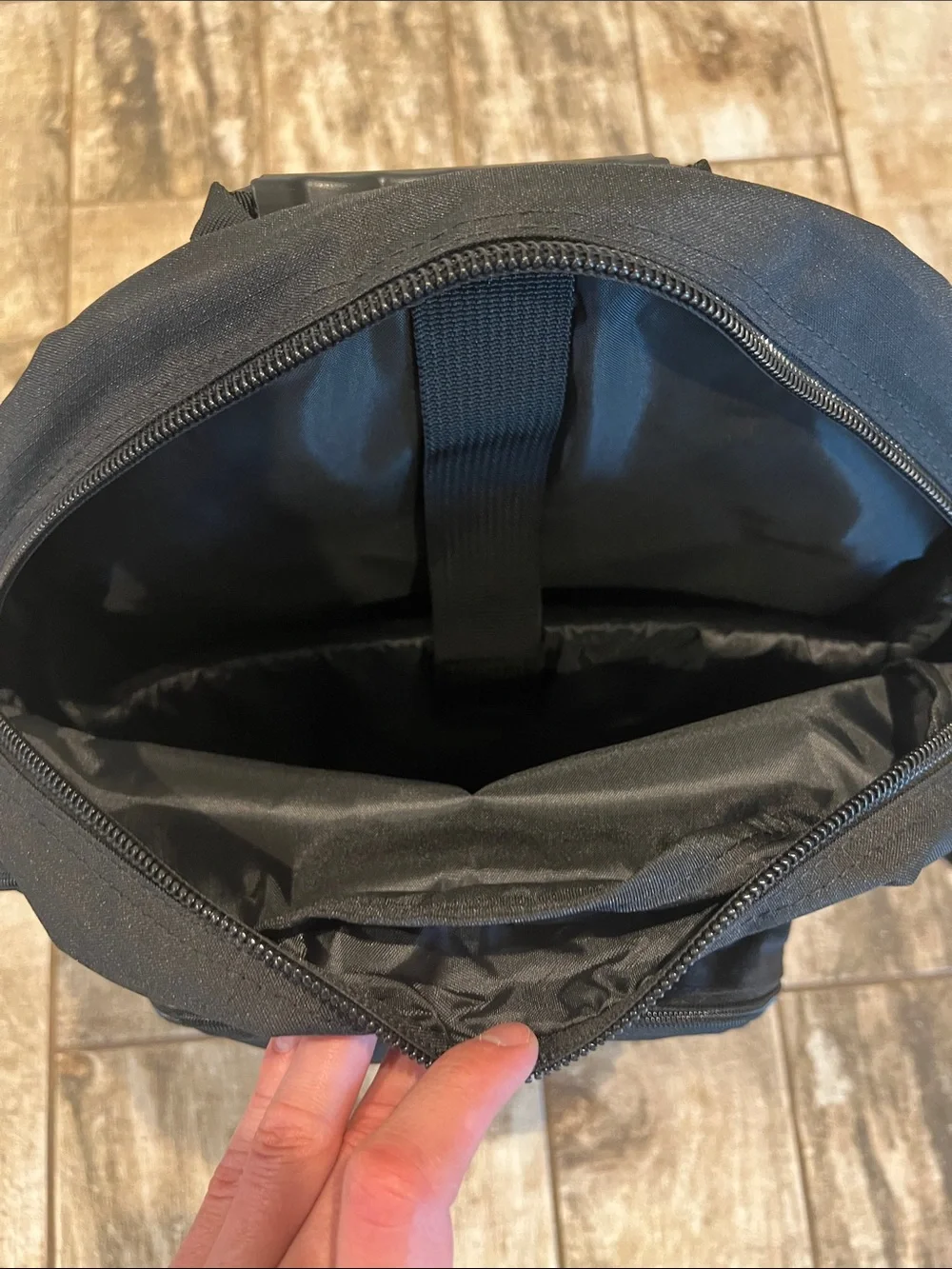 Techproducts360 black backpack