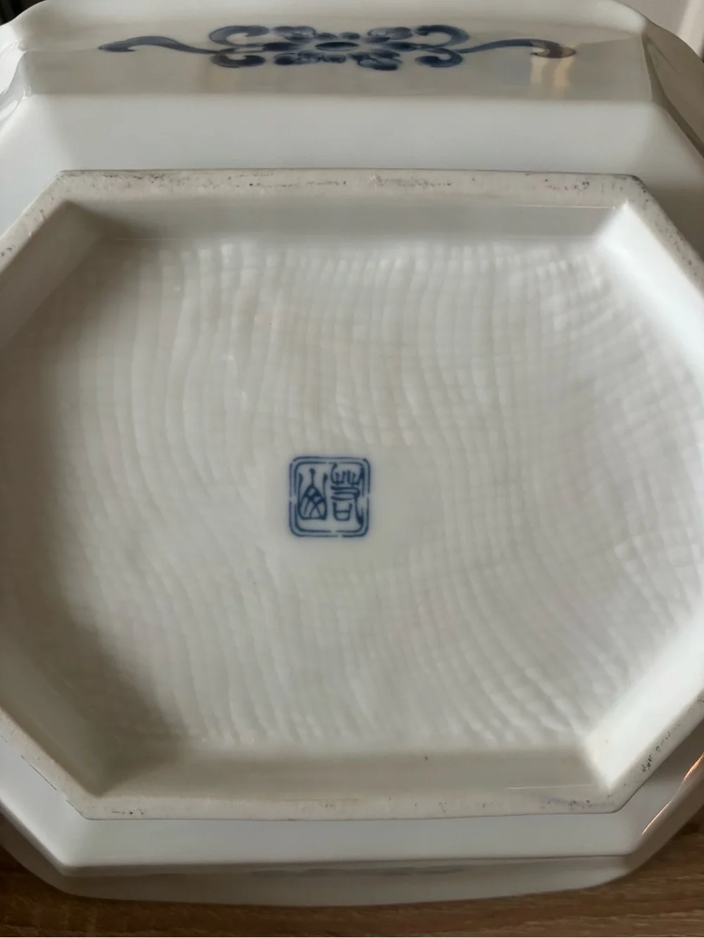 N/A no chips white