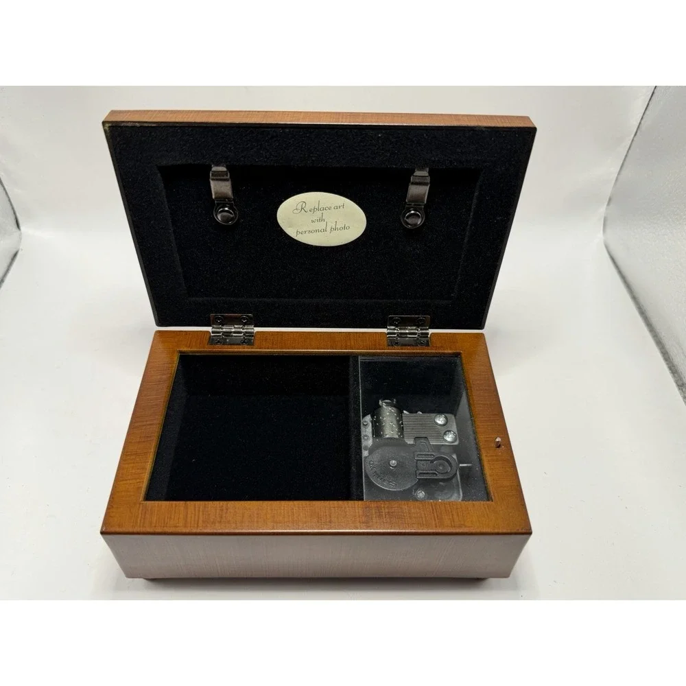 Wooden Music Jewelry Box‎ Glass Lid Sankyo Movement