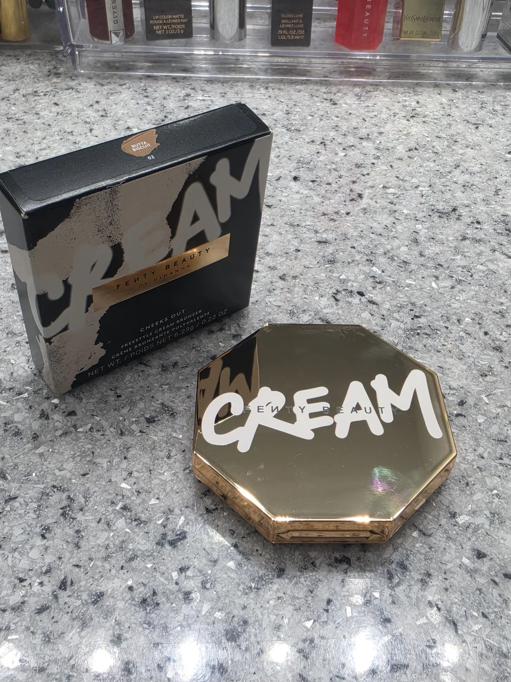 Fenty Beauty Cream Bronzer Compact — Butta Biscuit