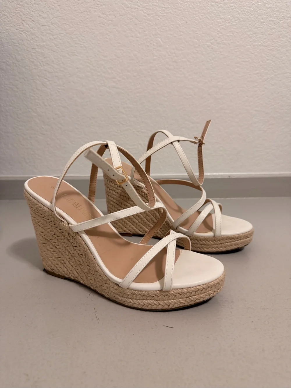 N/A chic white