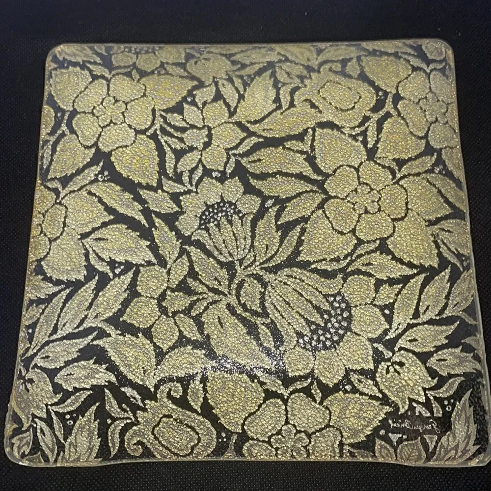 N/A vintage square