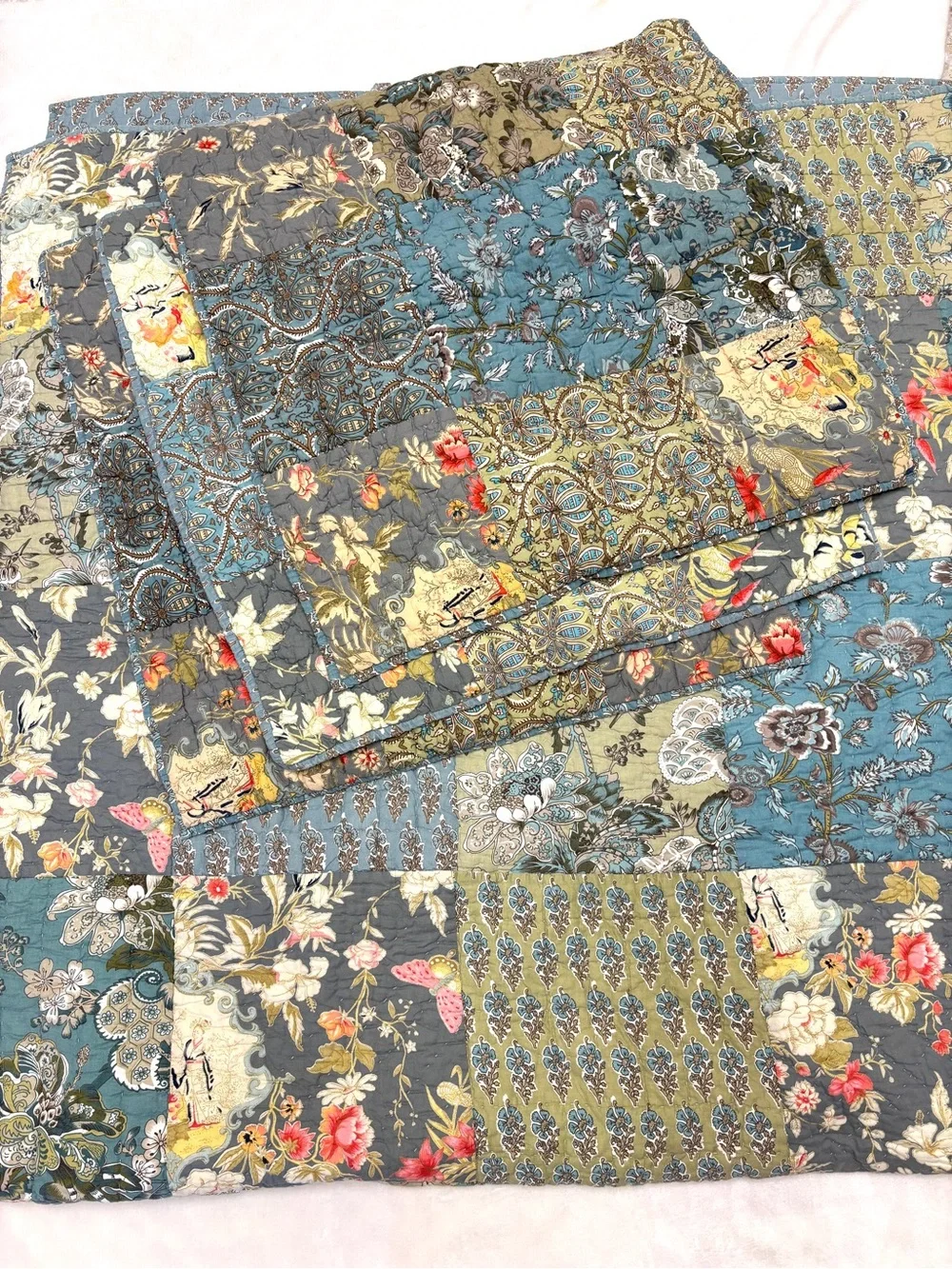 Pottery Barn Blue Floral Patchwork Tufted Quilt w/ 3 Euro Shams Full/Queen