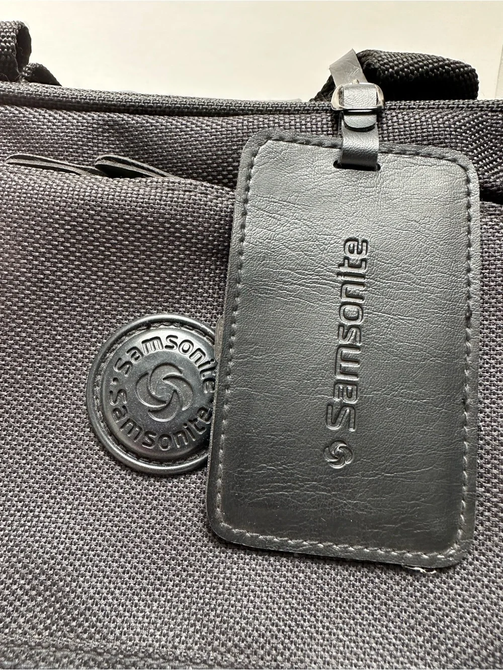Samsonite excellent new