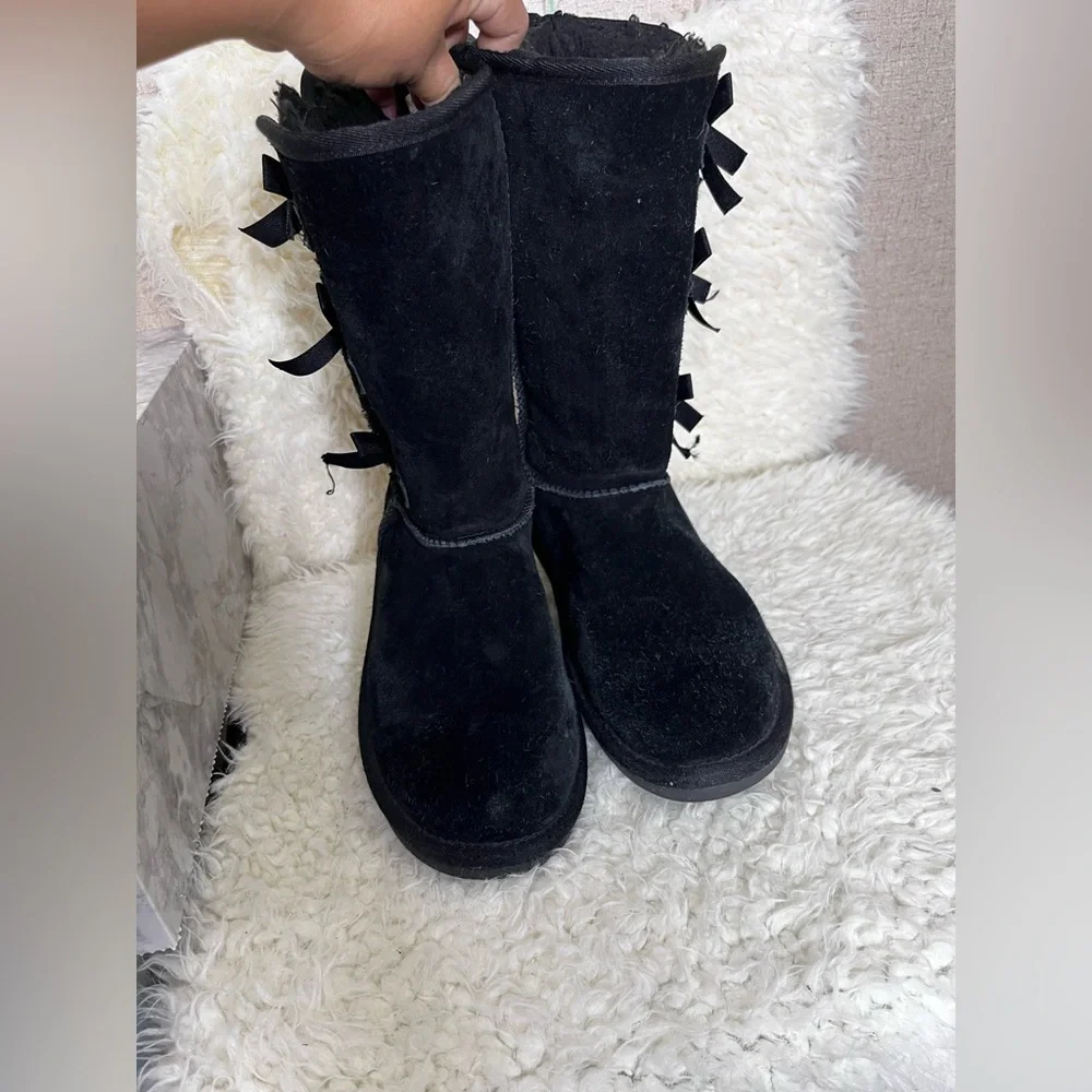 Koolaburra chic black
