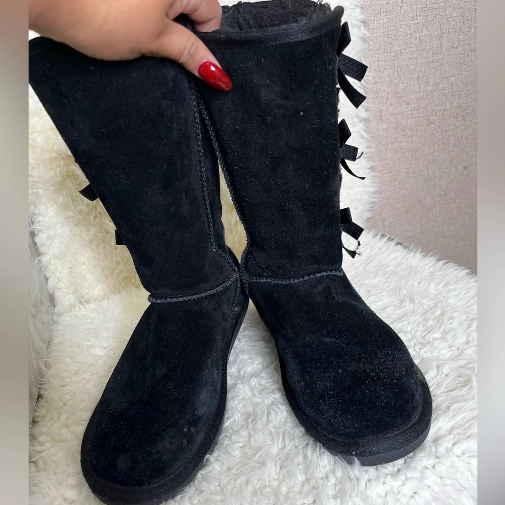 Koolaburra chic black