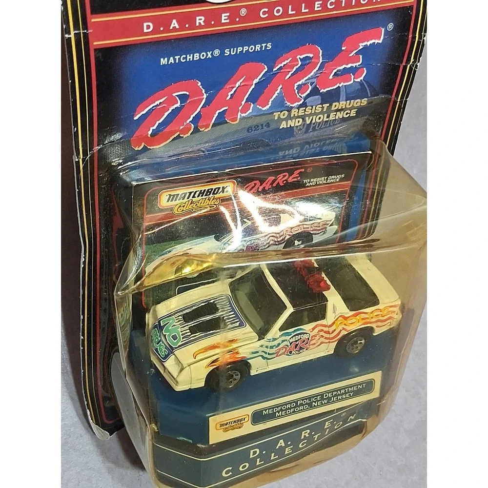 Matchbox Collectibles 1999 DARE D.A.R.E. Medford Police New Jersey 1985 Camaro