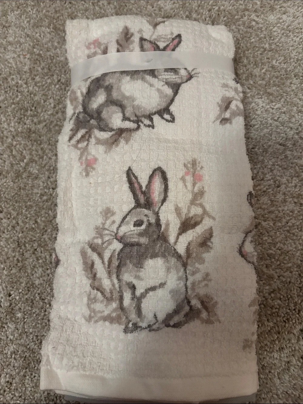 Casaba Bunny Tea Towels in White and Gray Set of 5 towels