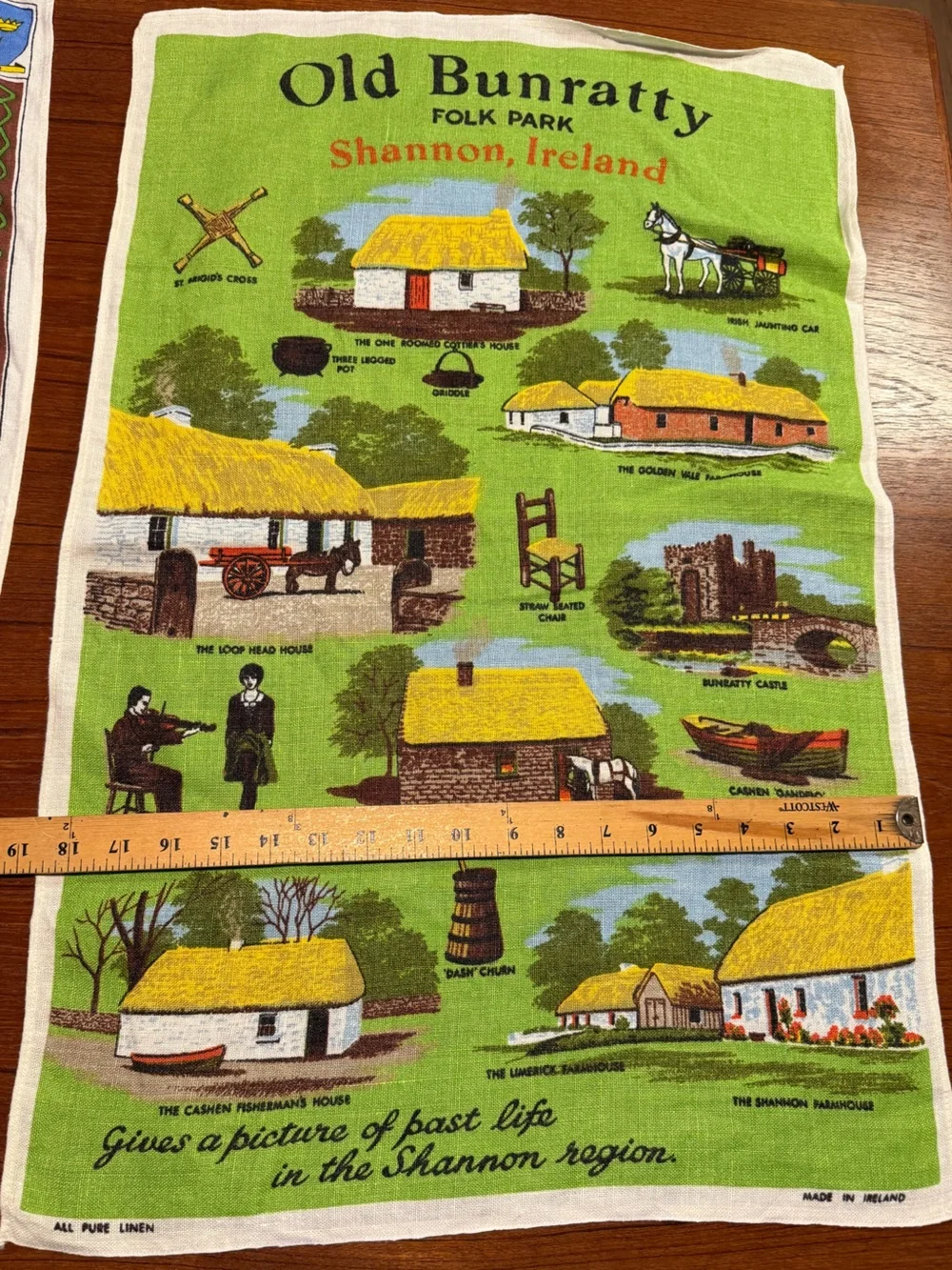 Vintage old Bunratty Folk Park Shannon Ireland Irish Linen souvenir tea towel