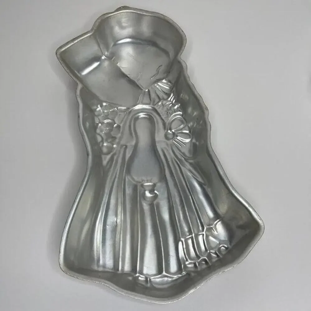 Wilton‎ 1975 HOLLY HOBBIE Cake MOLD Pan Vintage Aluminum Farmhouse Cottage Core