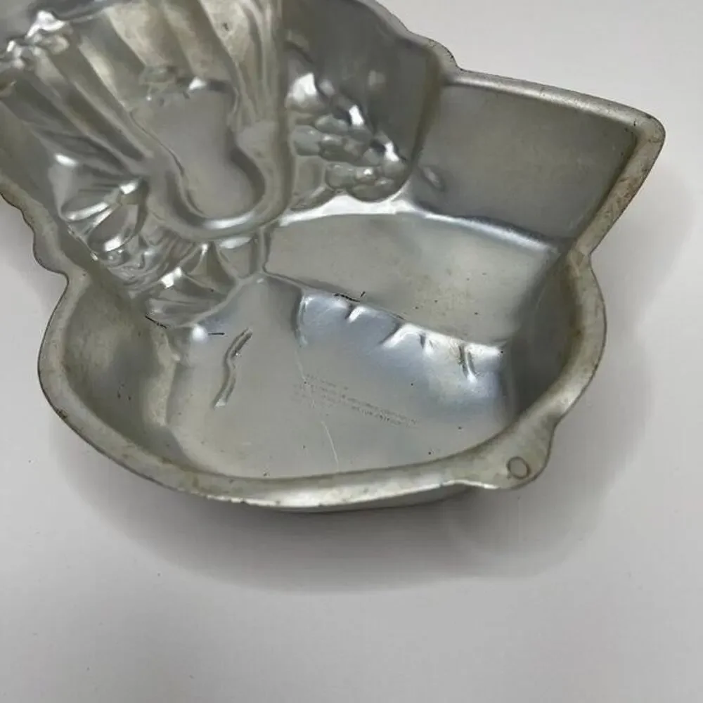 Wilton‎ 1975 HOLLY HOBBIE Cake MOLD Pan Vintage Aluminum Farmhouse Cottage Core