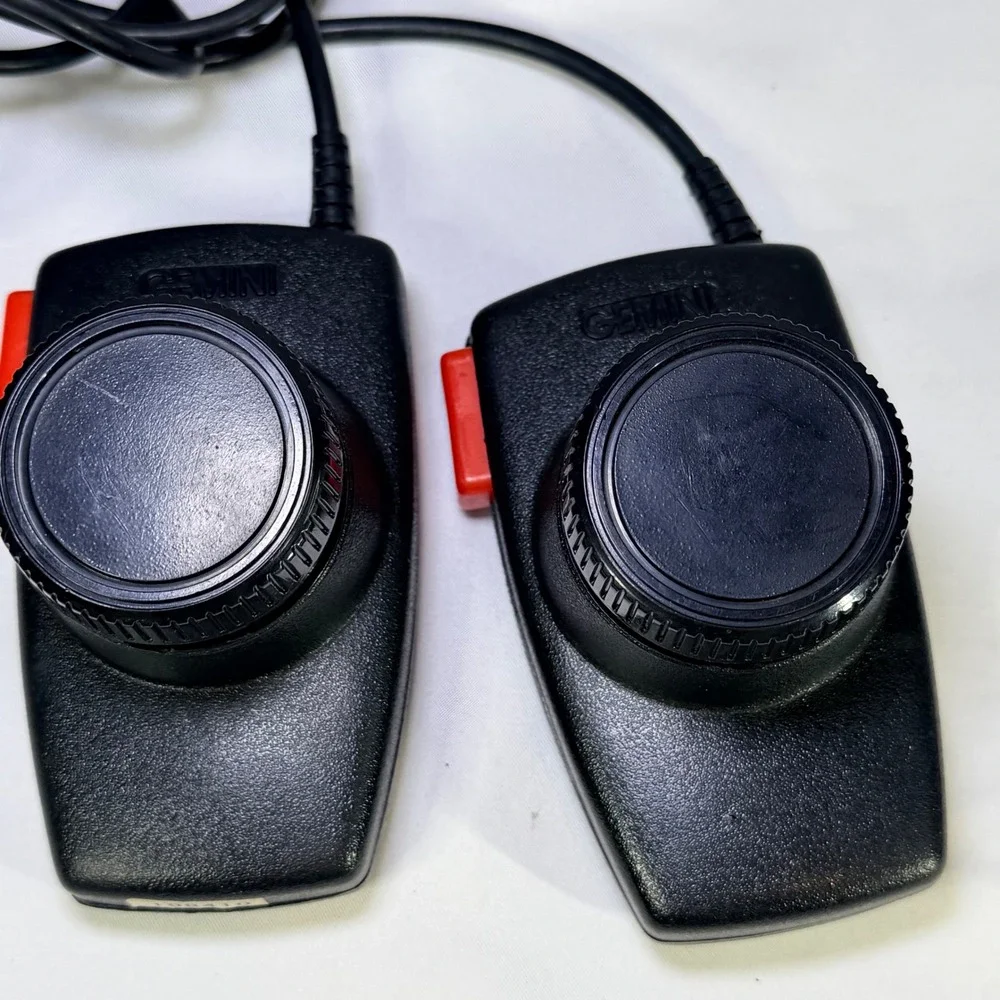 Gemini Paddle‎ Controllers Pair for Atari 2600 Vintage Retro Gaming Black Red