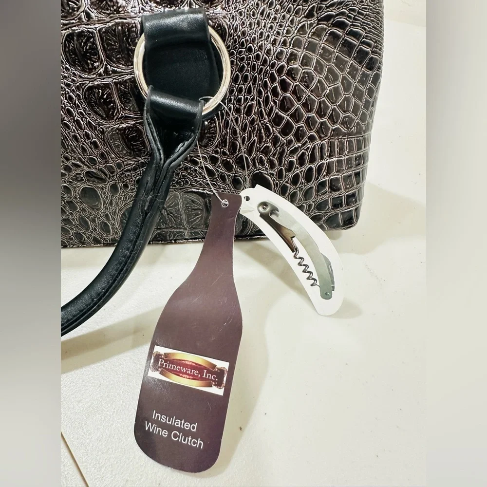 The Unbranded Brand nwtinsulated wine