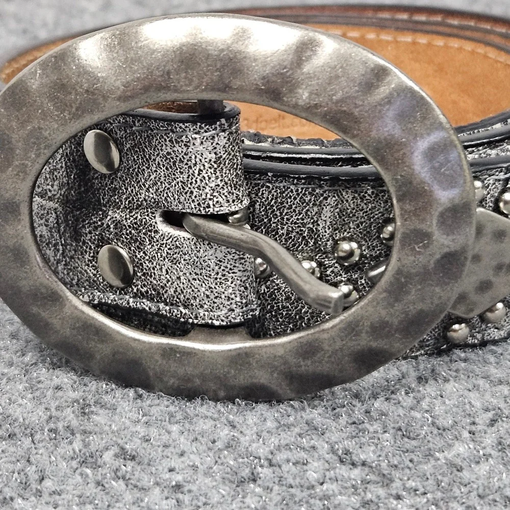 3D Emblem distressed silver