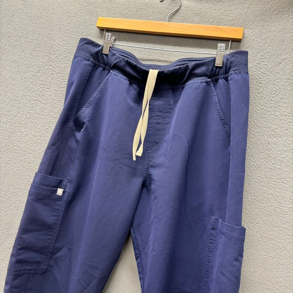 Figs axim scrub
