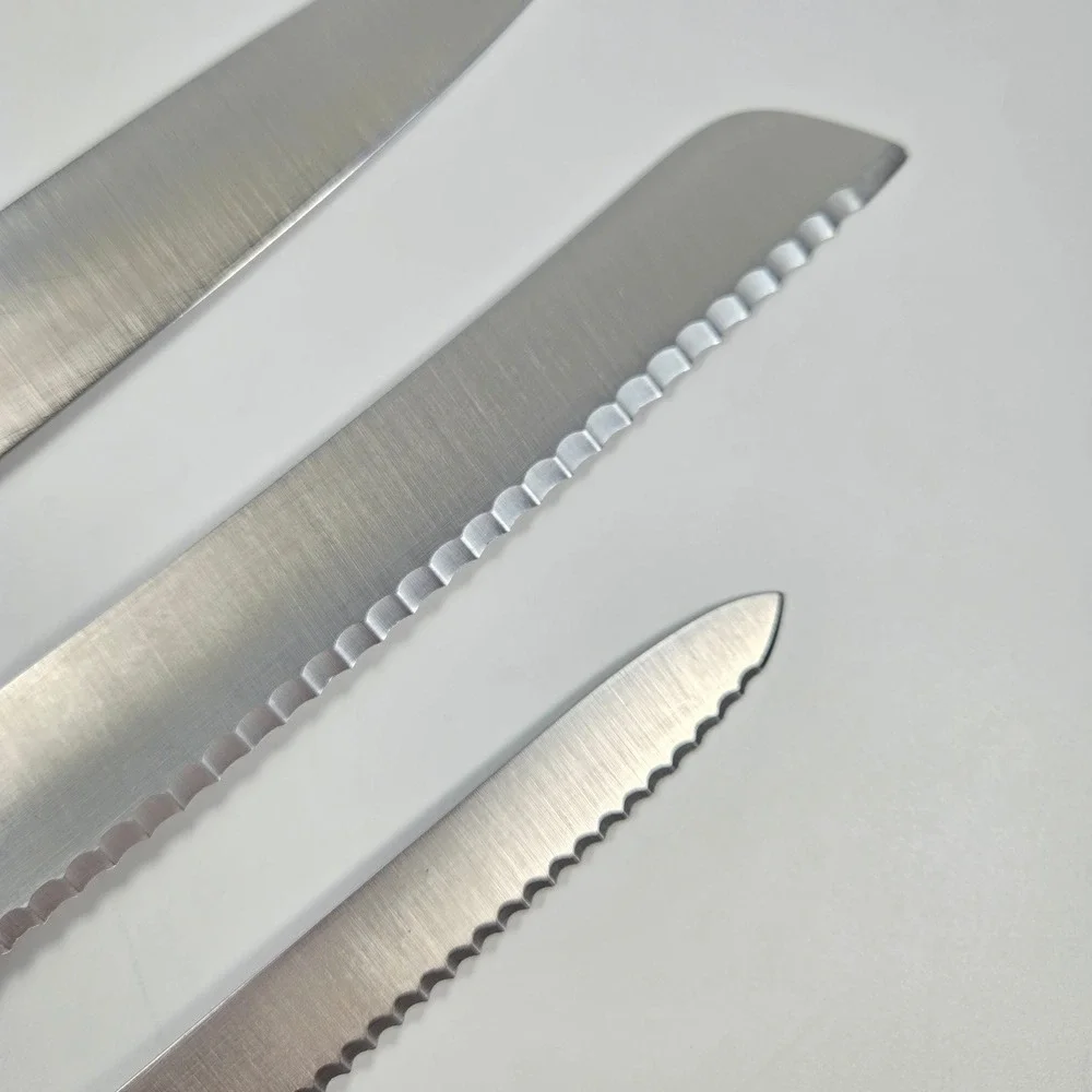 Cuisinart 3 Stainless Steel Knives Set Carving Bread‎ Serrated Utility Black