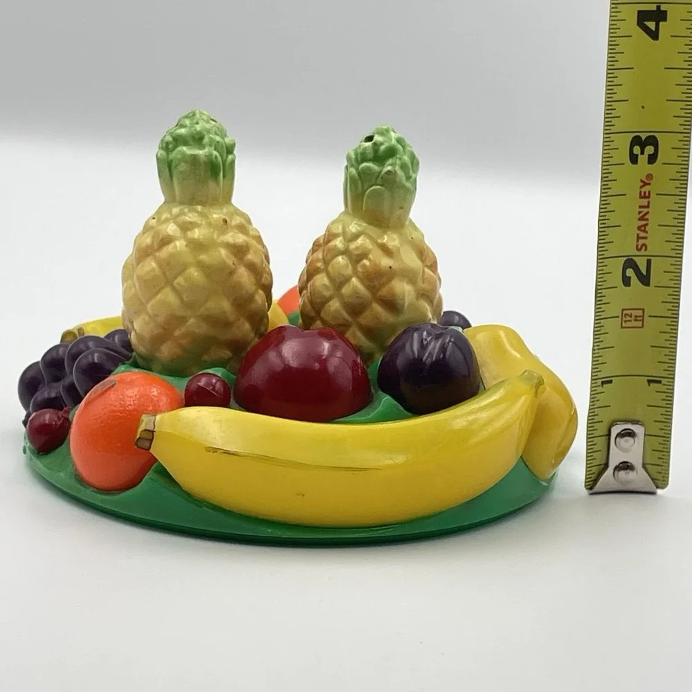 Vintage 1958 Fruit Tray w Pineapple Salt Pepper Shakers‎ Ceramic Plastic