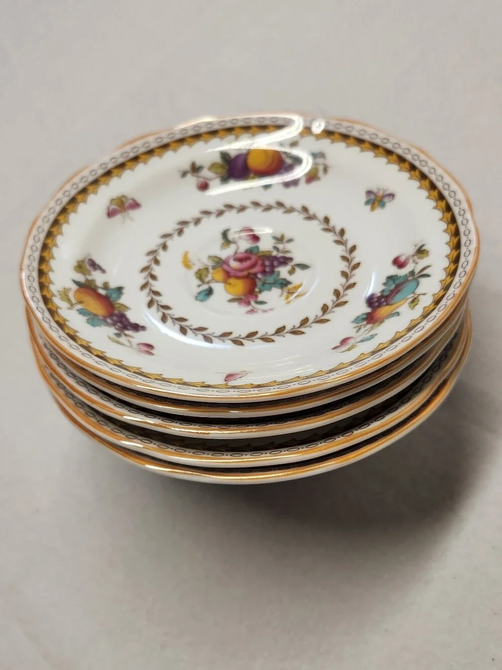 Spode dimensions distinctive by