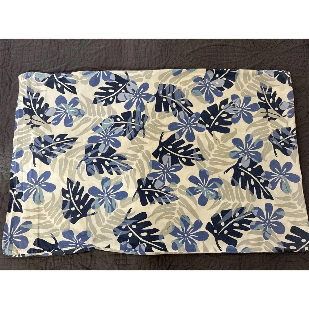 Pottery Barn Kids Teen Organic Cotton Blue Leaf Camo Pillowcase‎ Sham Standard