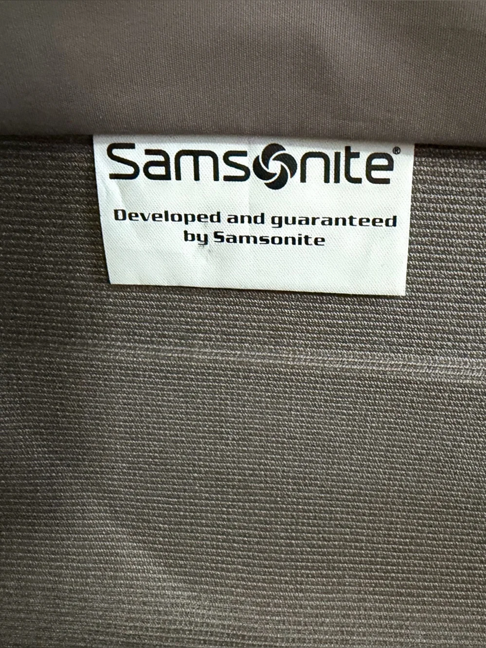 Samsonite handle lock