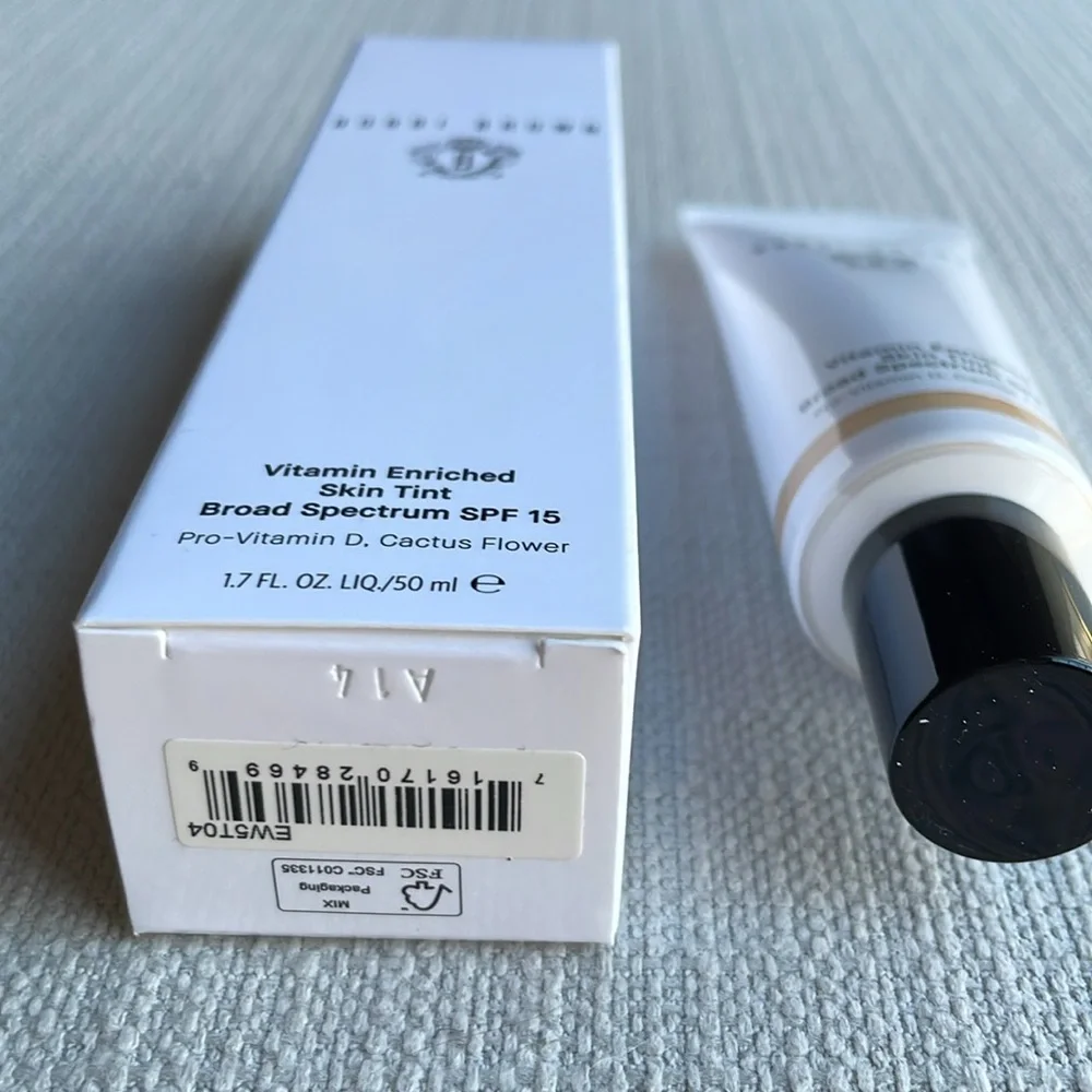 Bobbi Brown brand new