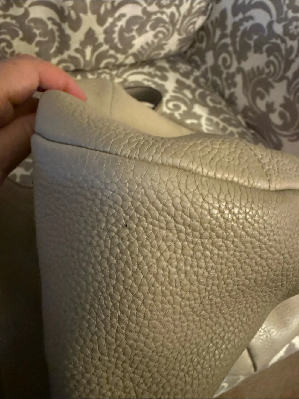 Loewe cream pebble
