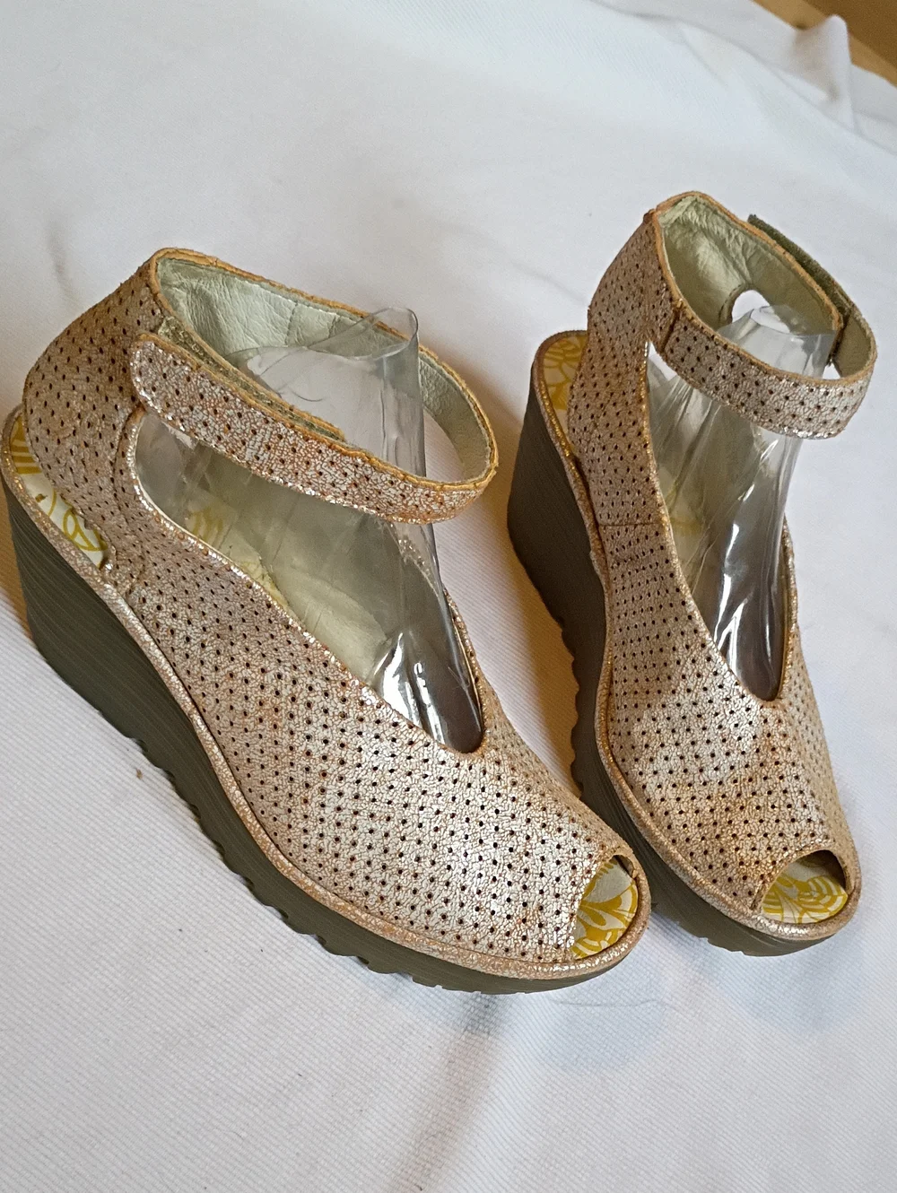 Fly London Rusted Silver Wedge With Ankle Strap EU37
