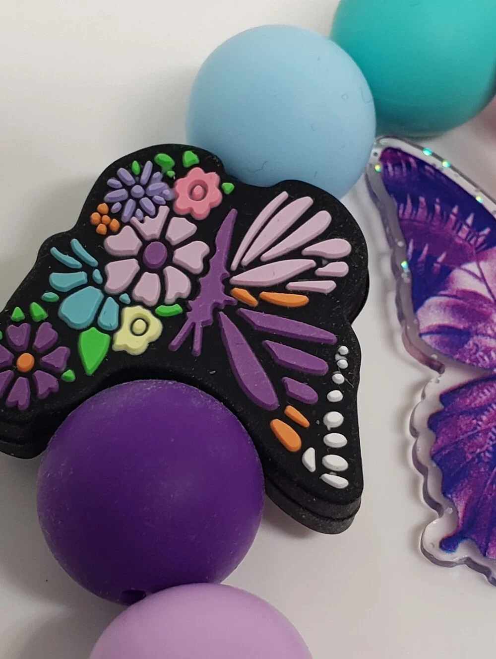 Handmade SiIicone Focal Beaded Pink Purple Flower Butterfly Wristlet Keychain