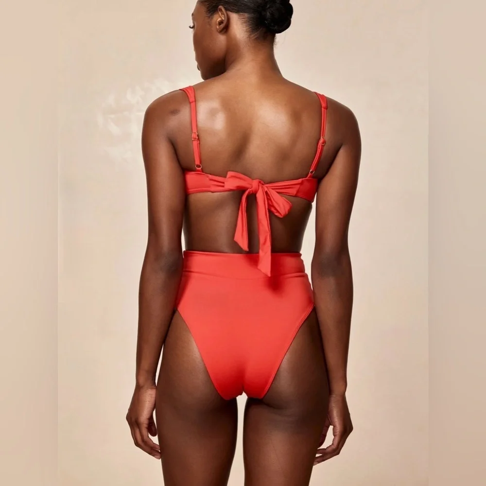 Monday Swimwear gently used