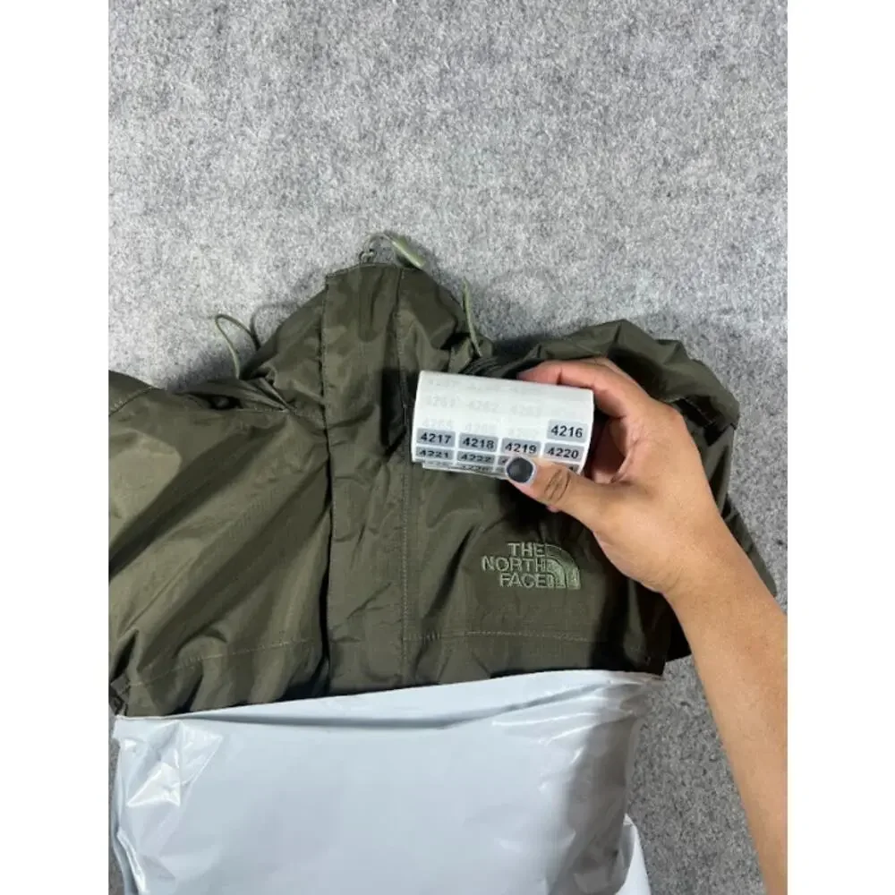 The North Face Resolve 2 Rain Jacket Mens M Waterproof Green DryVent NF0A2VD5