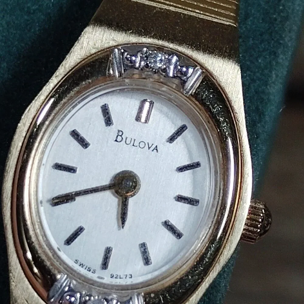 Vintage Bulova Women's Quartz Gold Tone Watch Box Never Used *Engraved