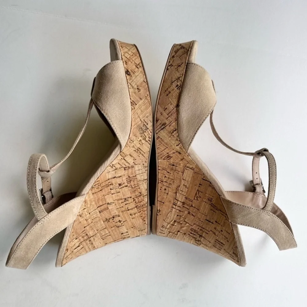 Charles by Charles David Latin Cork Wedge T-Strap Sandal in Nude Suede Size 8