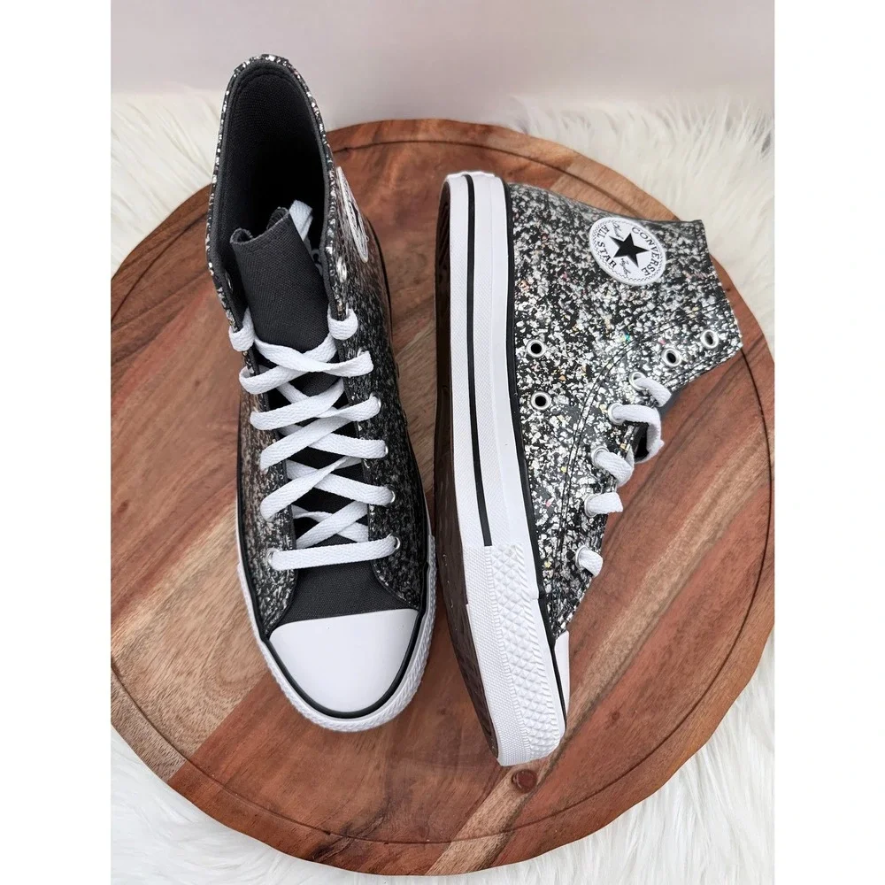 Converse youth size