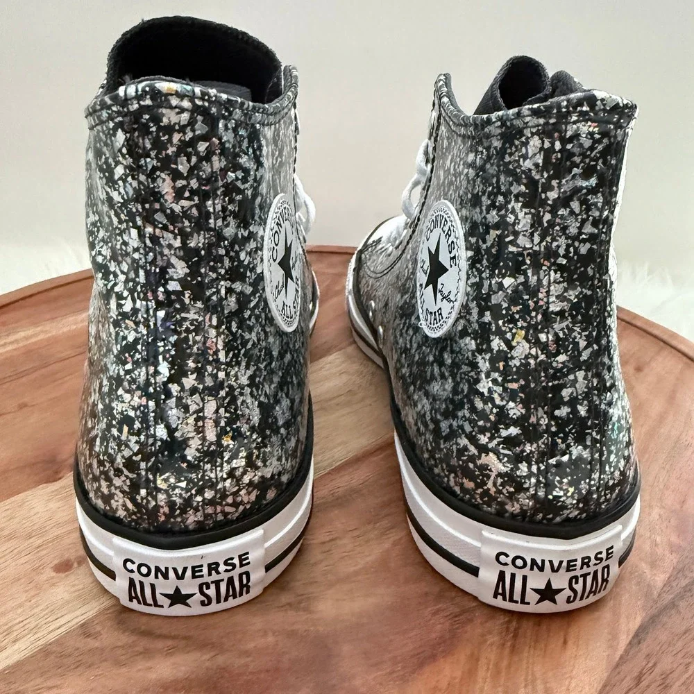 Converse youth size