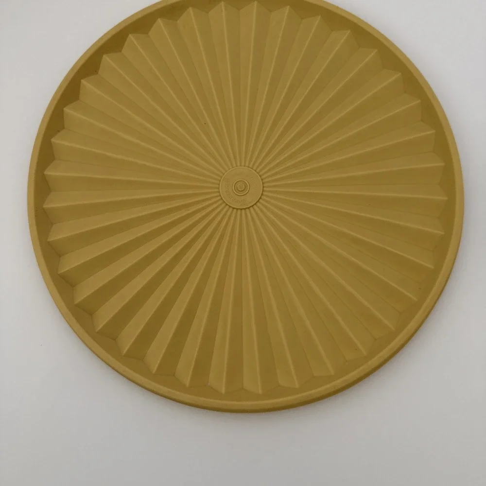 Tupperware vintage harvest