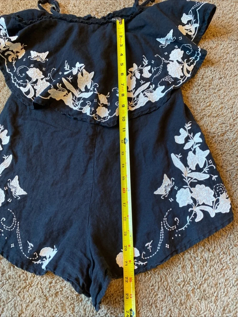 VENUS Romper Womens Sz 6 Black Sleeveless Embroidered Floral Festival Boho Tank