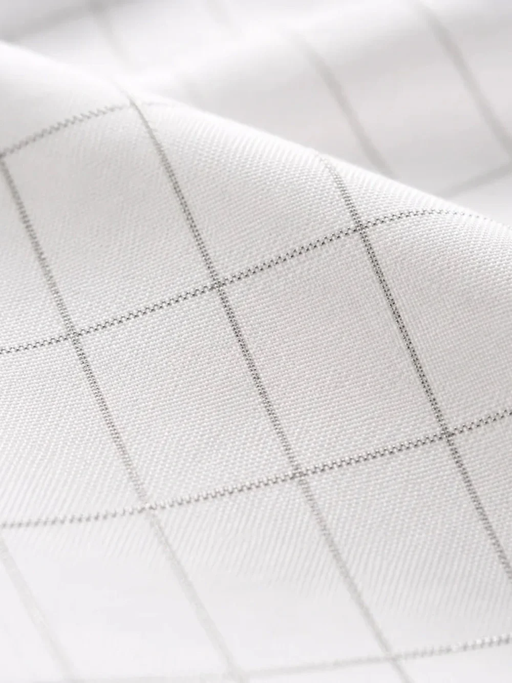 EARTHBOUND White Fitted Sheet - Smooth Cotton Percale