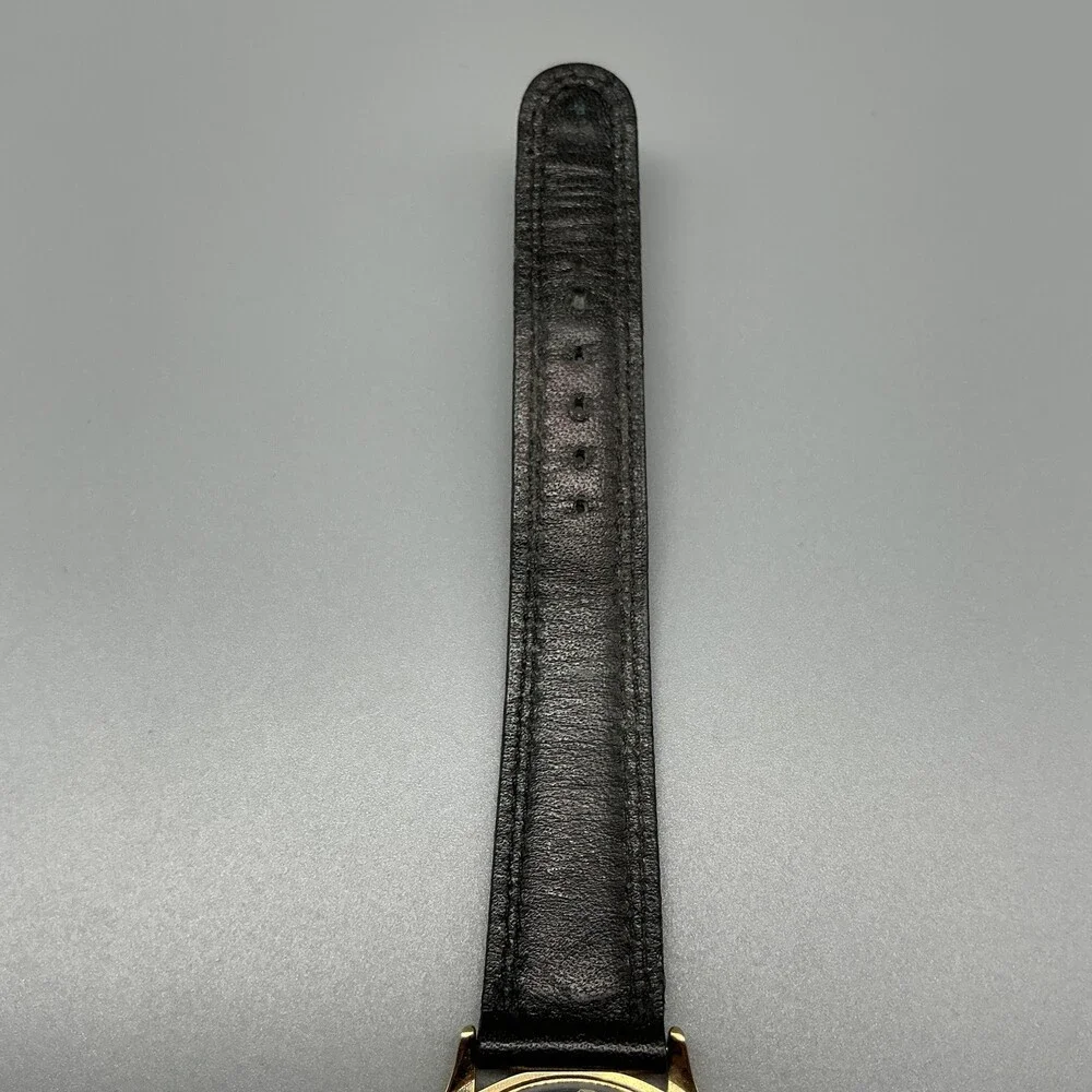 Movado see photos