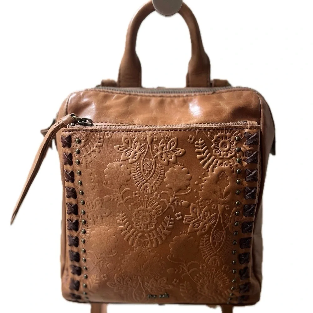 The Sak discover elegance