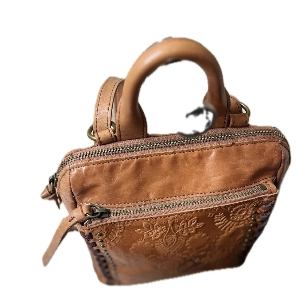 The Sak discover elegance