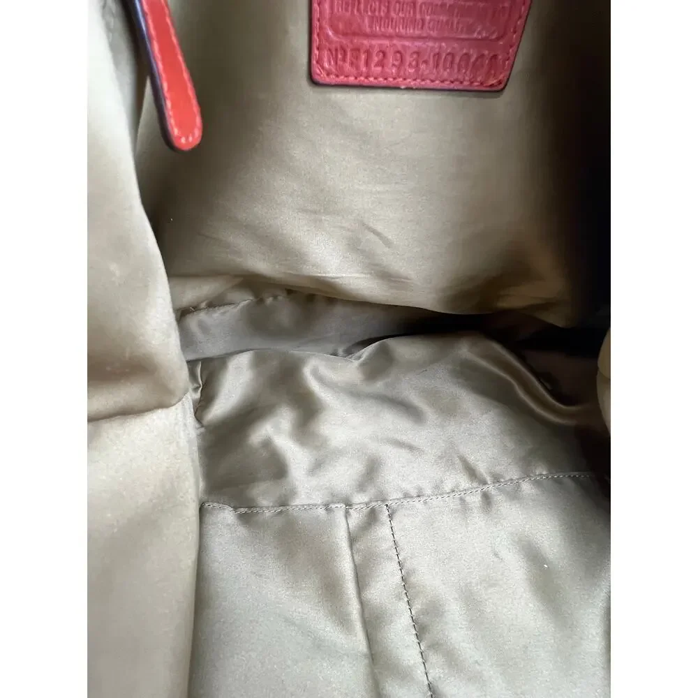 Coach that lining