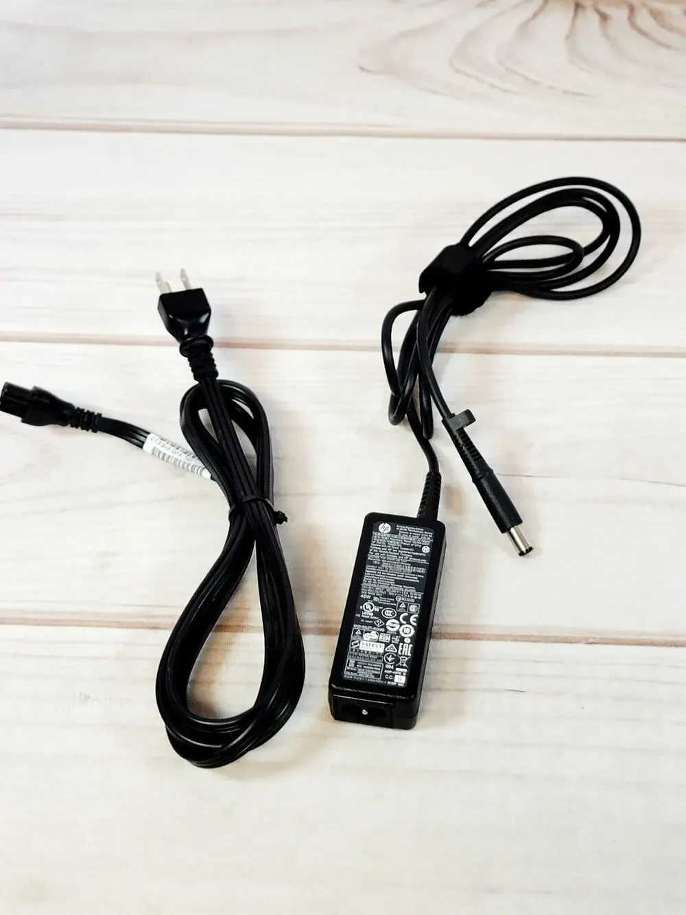 Genuine HP HSTNN-DA40 19.5V 2.31A 45W Original AC Power Adapter Charger OEM